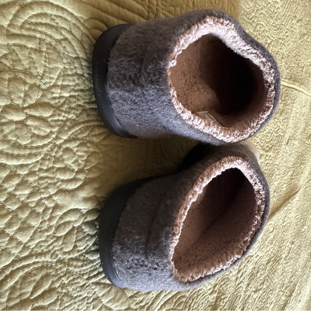 L.L. Bean, Sz. 7, Snowflake, Women's Slippers - Picture 6 of 6
